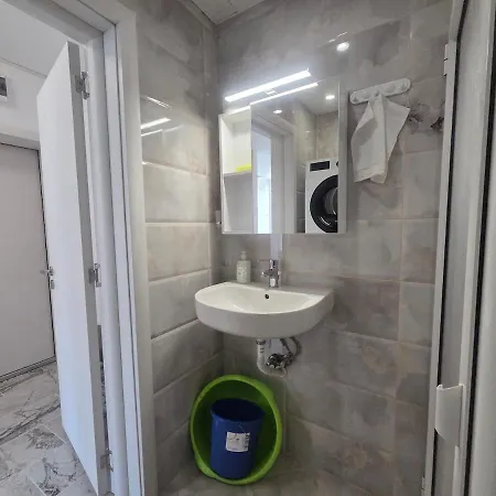 Iva's Cozy Loft דירה וארנה